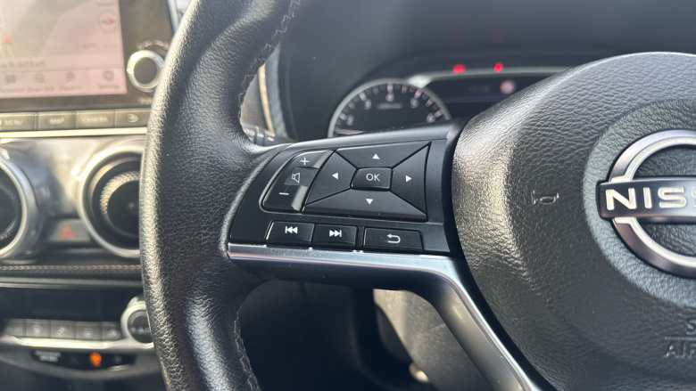 Nissan Juke 1.0 DiG-T 114 N-Connecta 5dr Petrol Hatchback